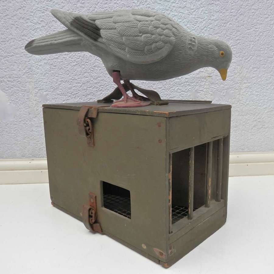 WW2 carrier pigeon box