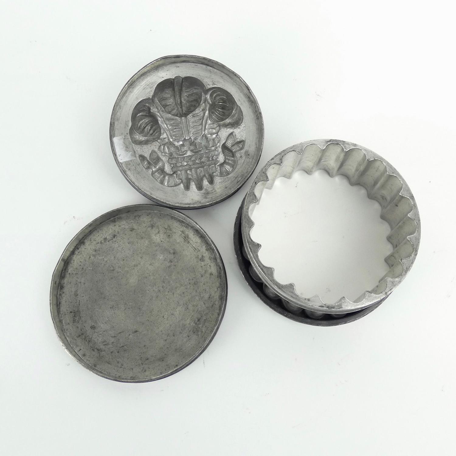 Pewter 'Prince of Wales feathers' ice cream mould