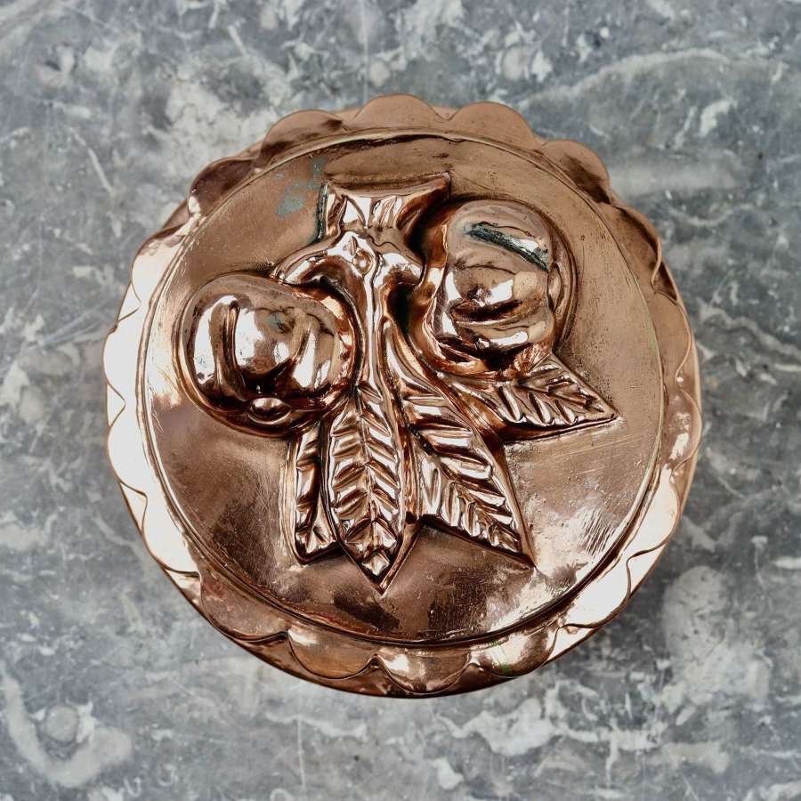 Copper Mould with Medlars to the Top
