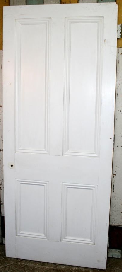 DI0739 A Victorian Style, Painted 4 Panel Door