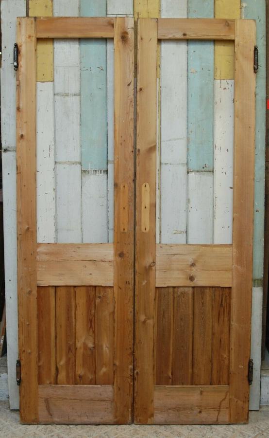 DP0272 PAIR OF RECLAIMED STRIPPED PINE INTERNAL DOORS FOR GLAZING