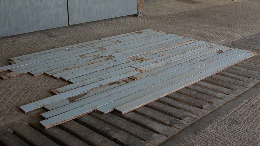 M1406 RECLAIMED PAINTED PINE BOARD FOR CLADDING / PROJECT 5SQM APPROX