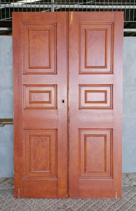 DP0335 A PAIR OF LARGE RECLAIMED PINE INTERNAL DOORS
