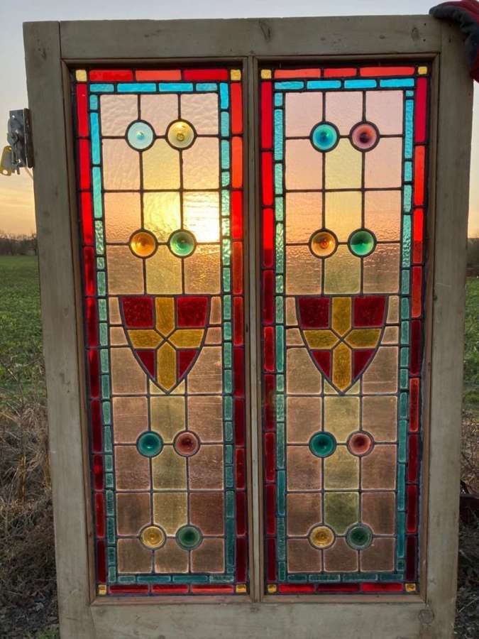 DB0749 VICTORIAN PINE INTERNAL / EXTERNAL DOOR WITH STAINED GLASS