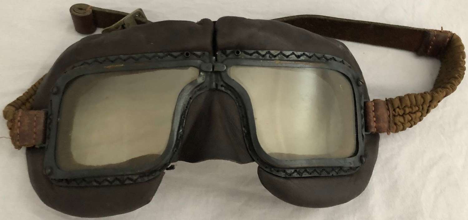 WWII PAIR OF RAF AM MARKED 1939 DATED MKIII FLYING GOGGLES