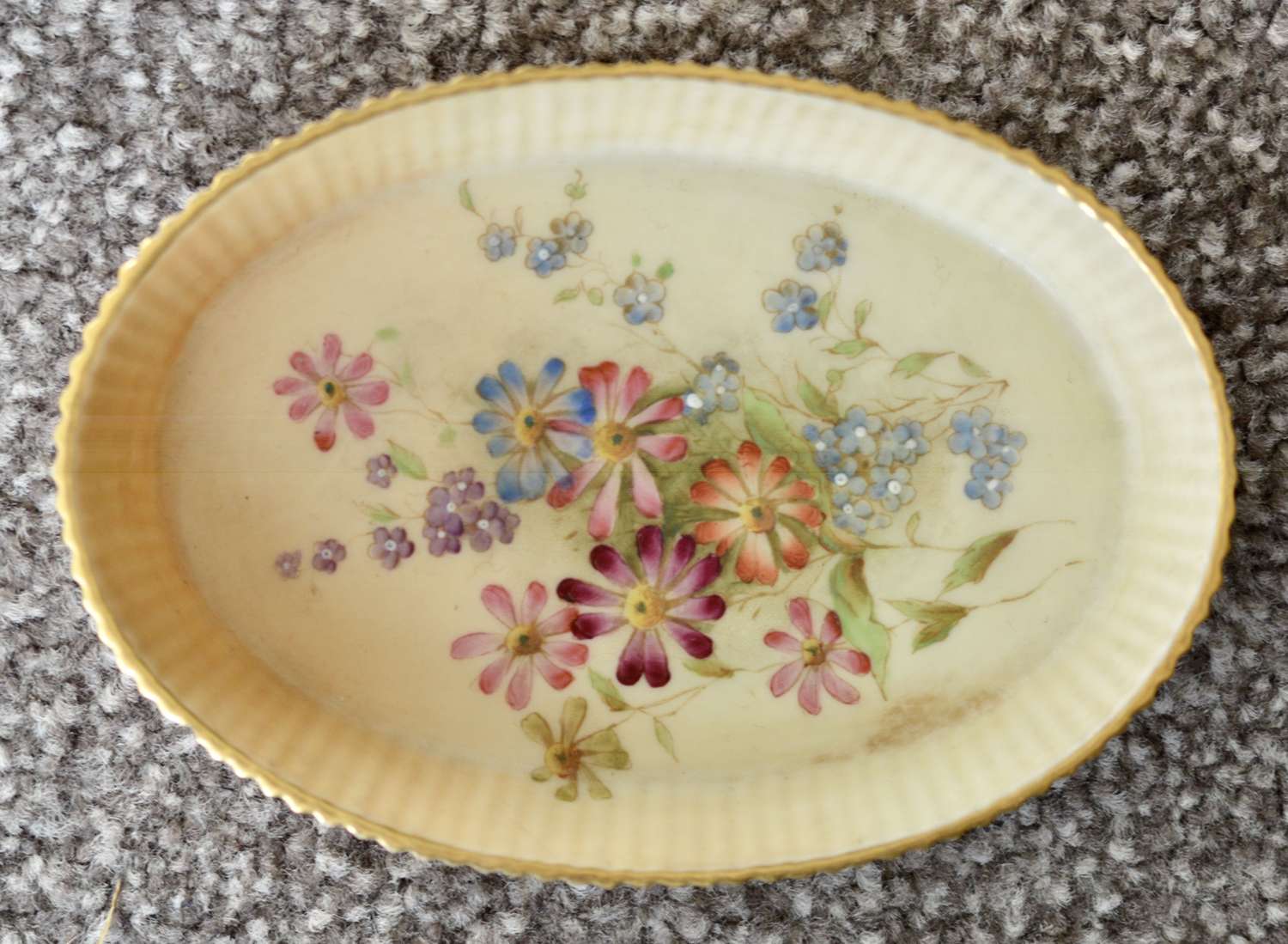 1908 Worcester Grainger Small Hand Painted Blush Ivory Pin Dish