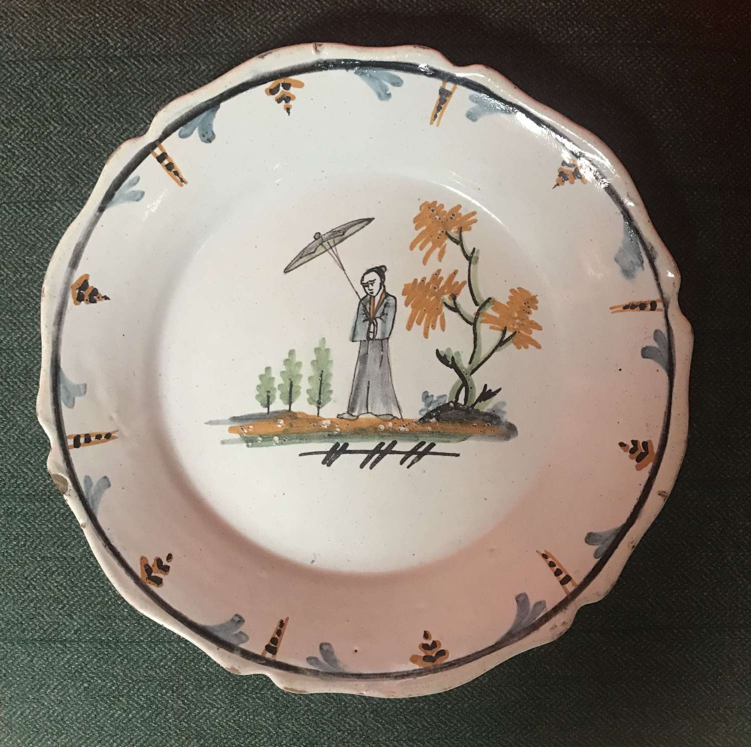 18th Faience plate with 'Chinoiserie' scene