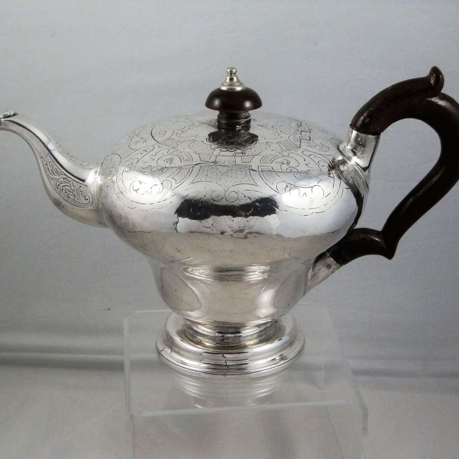 William IV silver teapot, London 1836