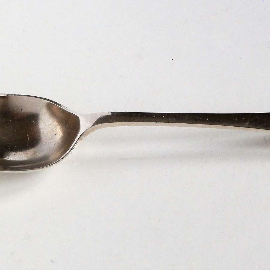 Silver medicine spoon, Sheffield 1936