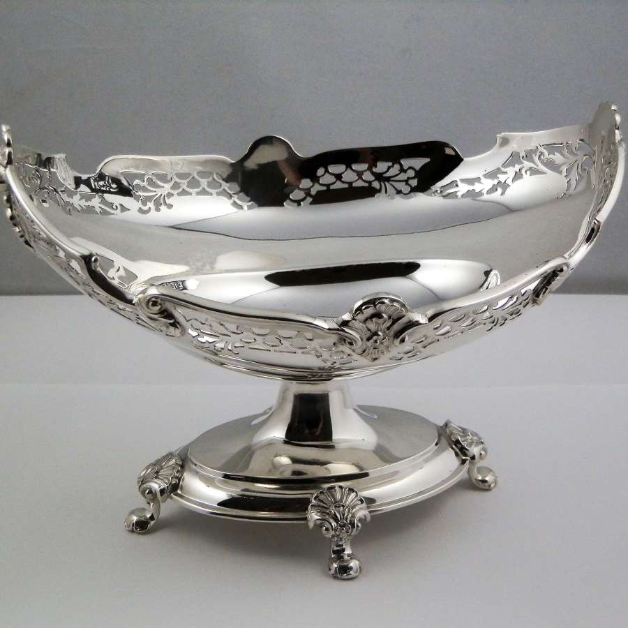 Silver table center piece, Sheffield 1924