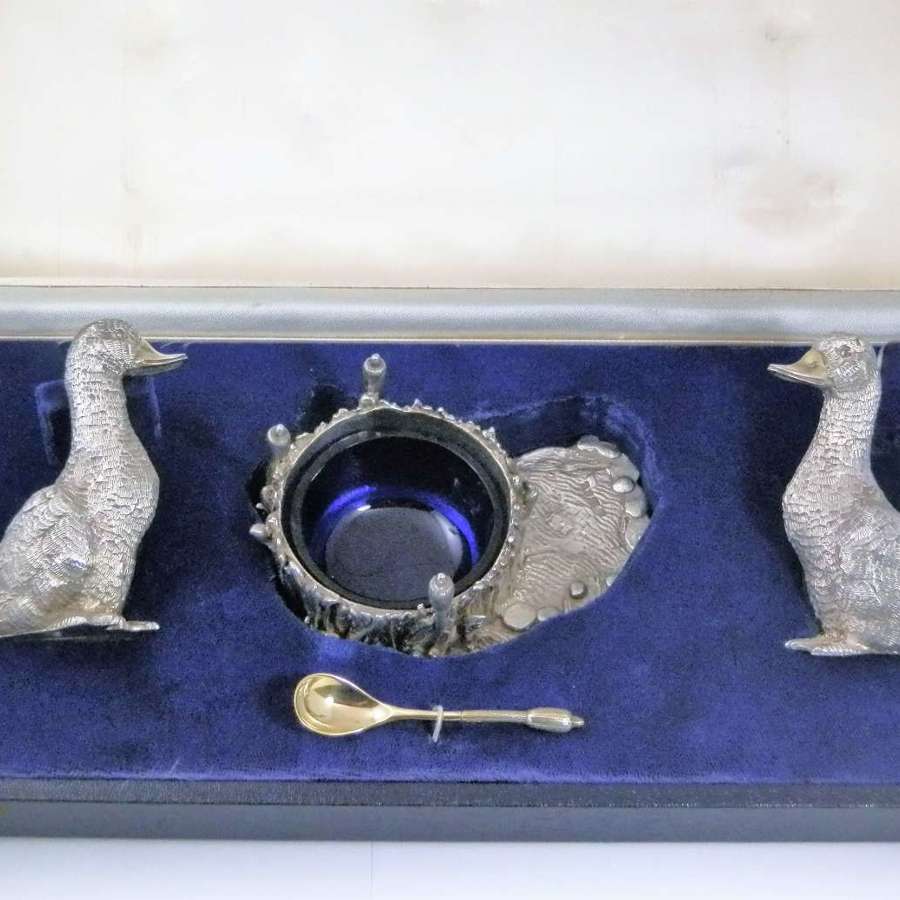 Elizabeth II rare silver "ducks" condiment set, Richard Comyns 1990