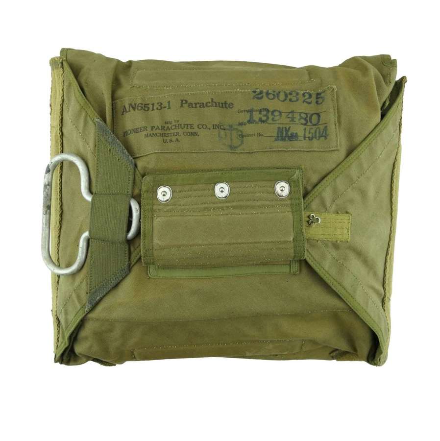 USAAF/USN AN6513-1 chest parachute pack