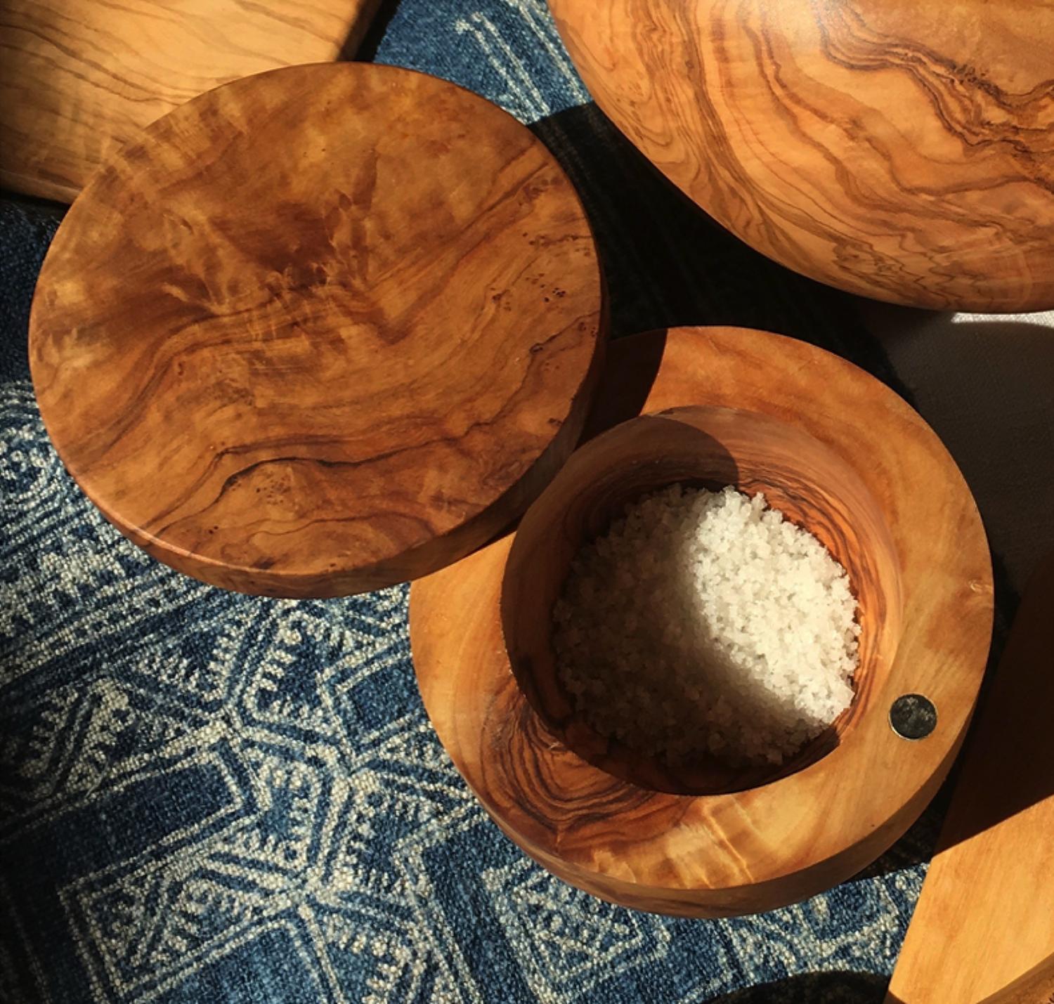 Salt Cellar Berard Olive wood  - Hinged rotating lid