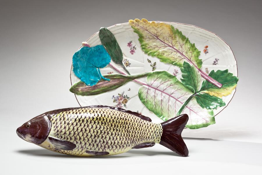 Chelsea carp tureen and stand