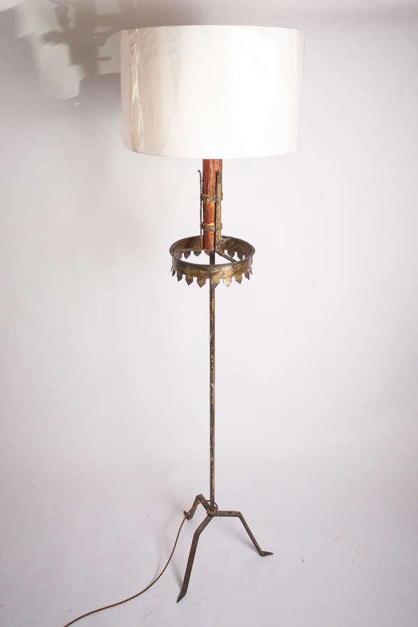 C1950 A Stylish Spanish Gilt Iron Floor Lamp