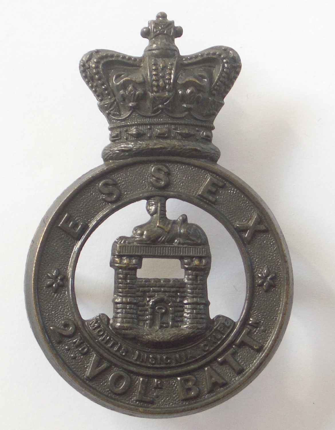 2nd (Colchester) VB Essex Reg glengarry badge
