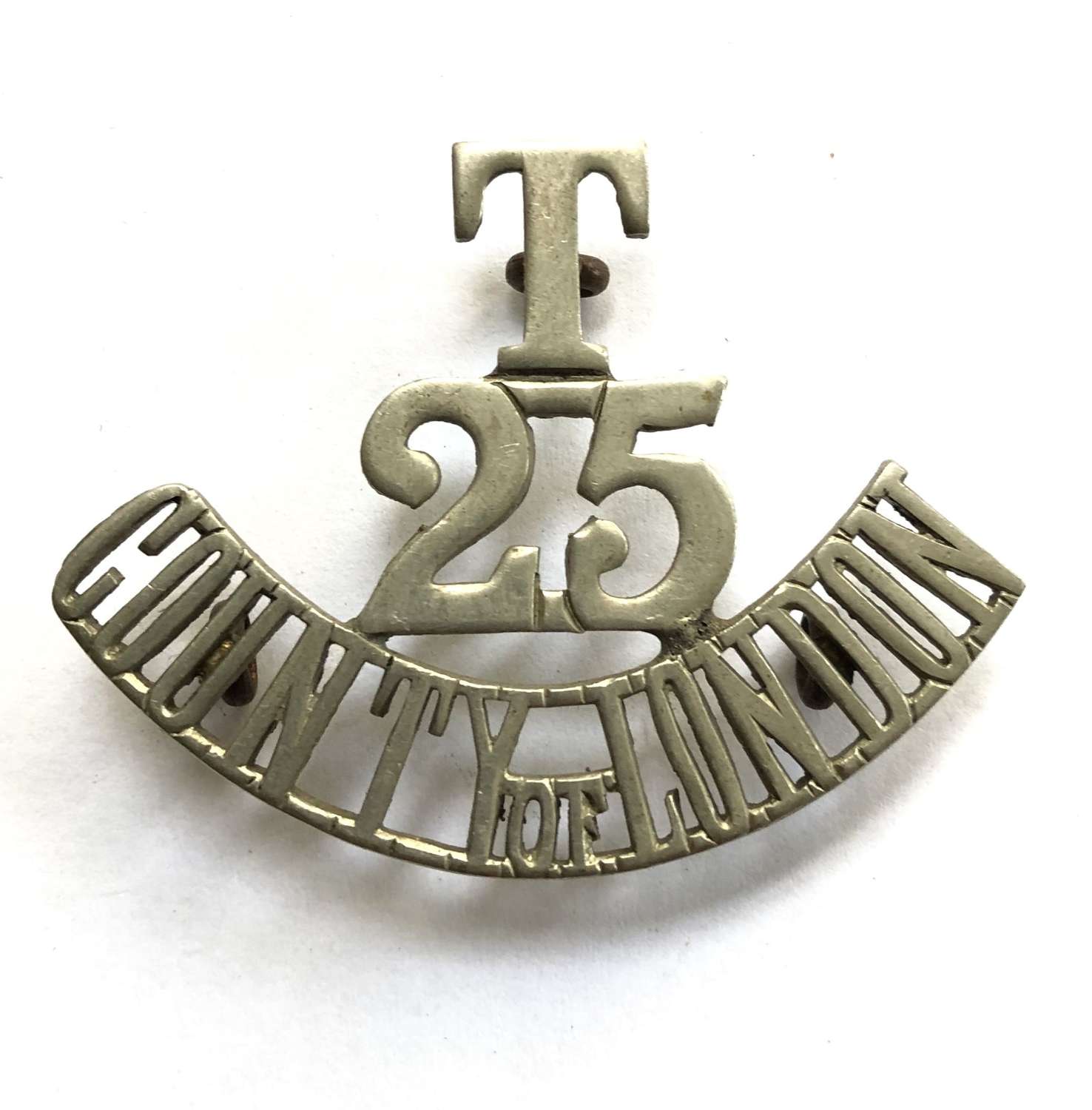 T / 25 / COUNTY OF LONDON WW1 Cyclist Bn shoulder title