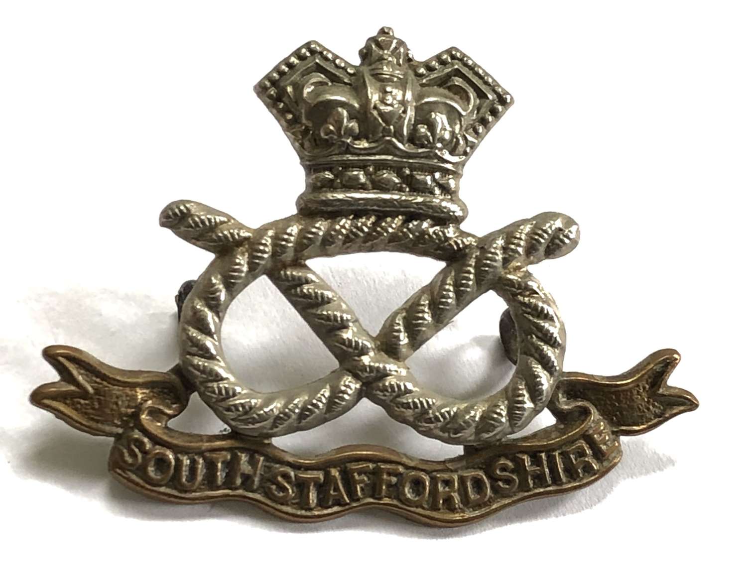 South Staffordshire Regiment Victorian bi-metal cap badge c1896-1901