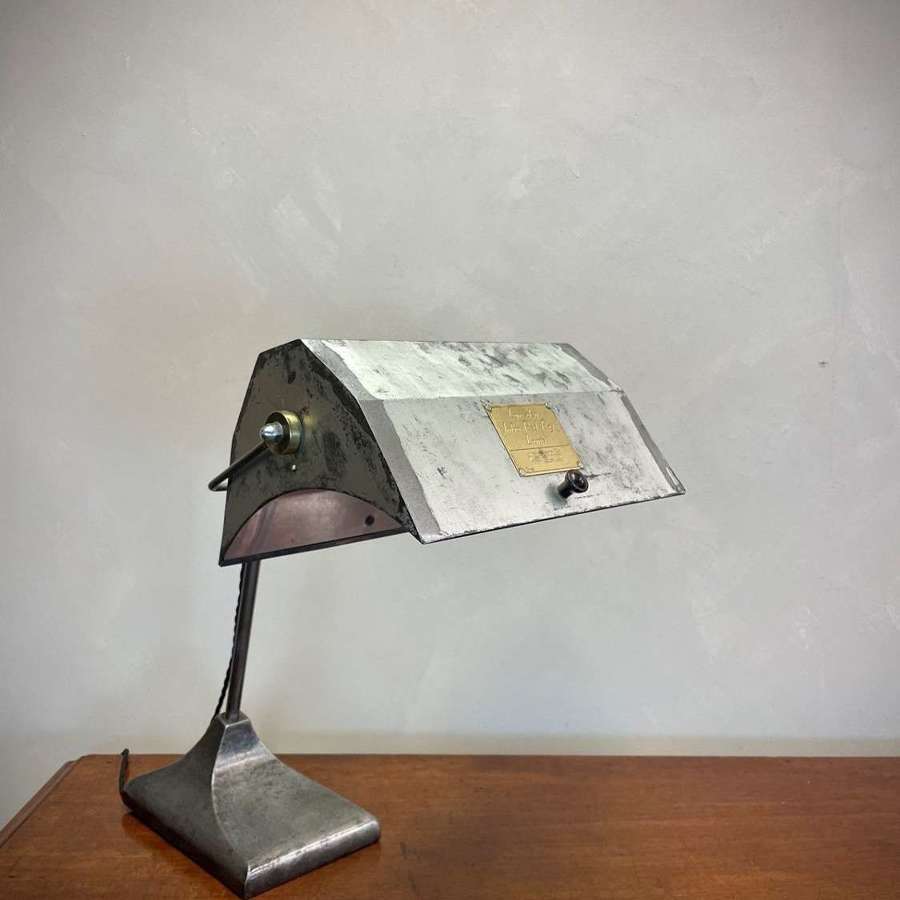 Large scale industrial lamp