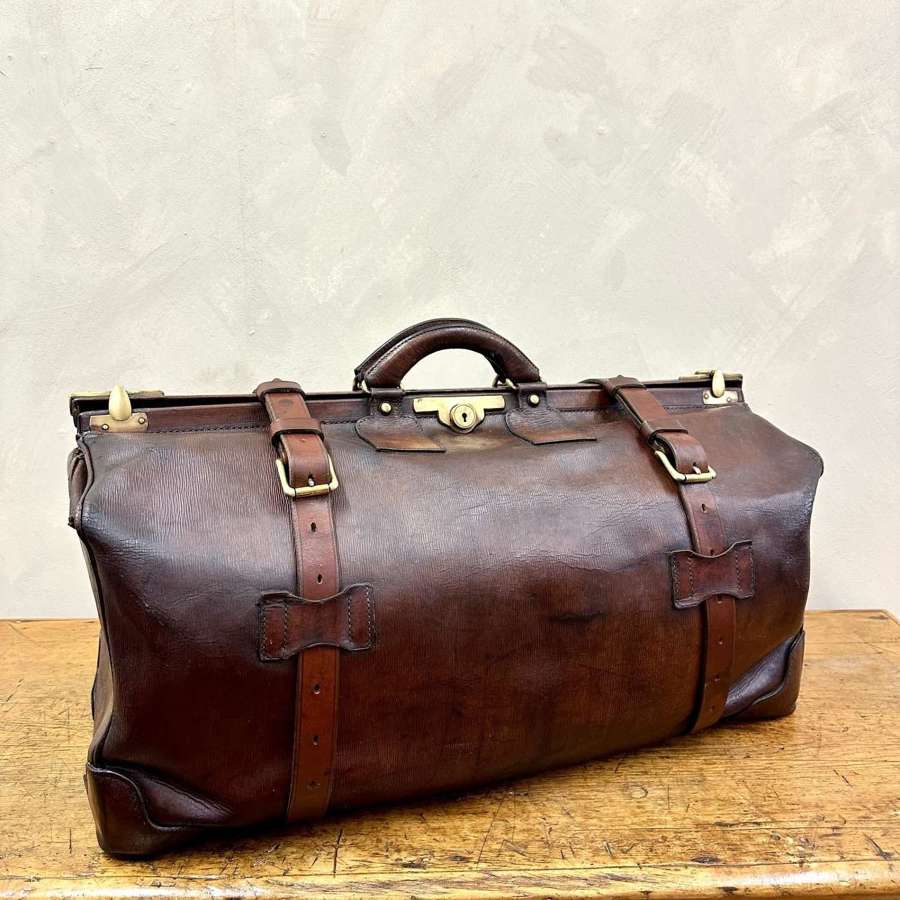 English 1920's Leather Gladstone Bag